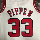 Regata Chicago Bulls Retrô Mitchell & Ness 1997/1998 Scottie Pippen Branca
