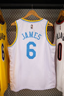 Regata NBA Los Angeles Lakers Classic Edition 22/23 LeBron James Branca