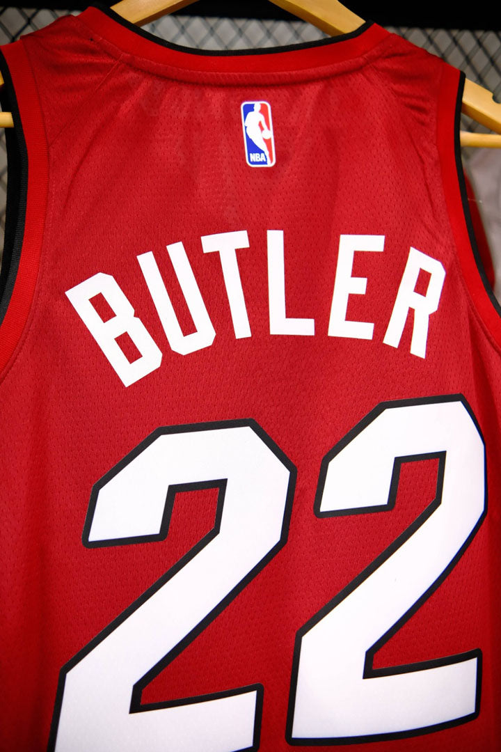 Regata NBA Miami Heat Statement Edition 23/24 Jimmy Butler Vermelha