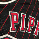 Regata Chicago Bulls Retrô Mitchell & Ness 1995/1996 Scottie Pippen Preta