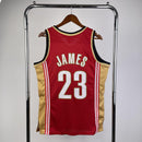 Regata NBA Cleveland Retrô Mitchell & Ness 2003/2004 LeBron James Vermelha