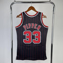 Regata Chicago Bulls Retrô Mitchell & Ness 1995/1996 Scottie Pippen Preta