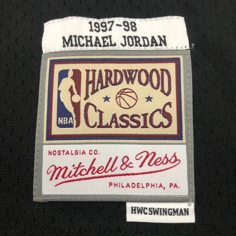 Regata Chicago Bulls Retrô Mitchell & Ness 1997/1998 Michael Jordan Preta